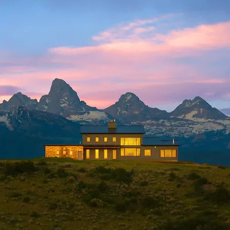 Luxury Retreat Epic Views & Hot Tub Villa
